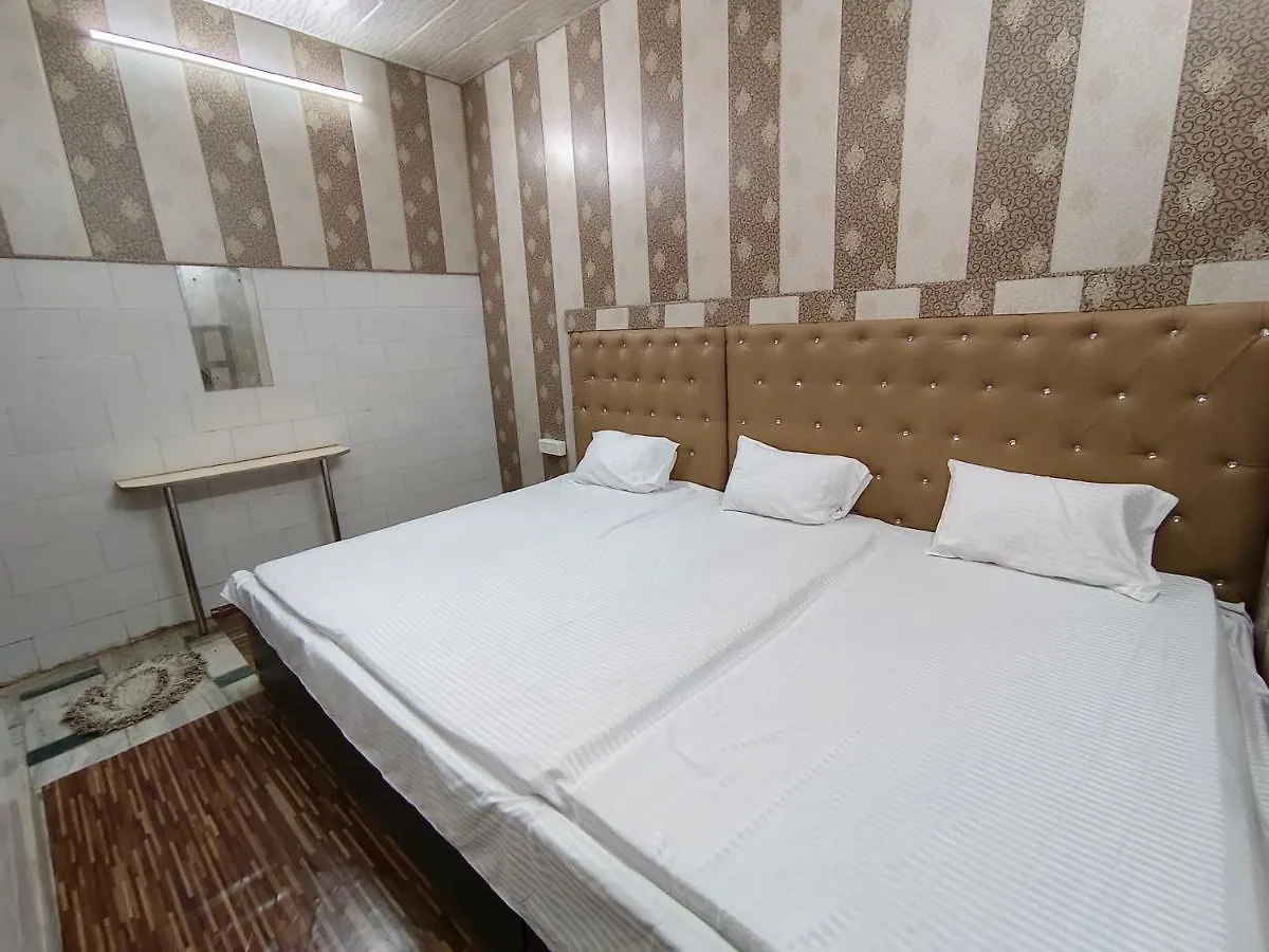 Гостевой дом Hotel India Inn Walking Distance From Taj Mahal-- Rooftop Taj Mahal View Агра
