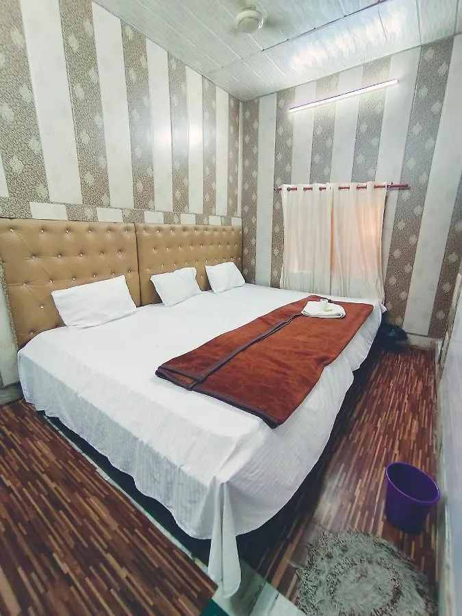 Hotel India Inn Walking Distance From Taj Mahal-- Rooftop Taj Mahal View Агра Гостевой дом