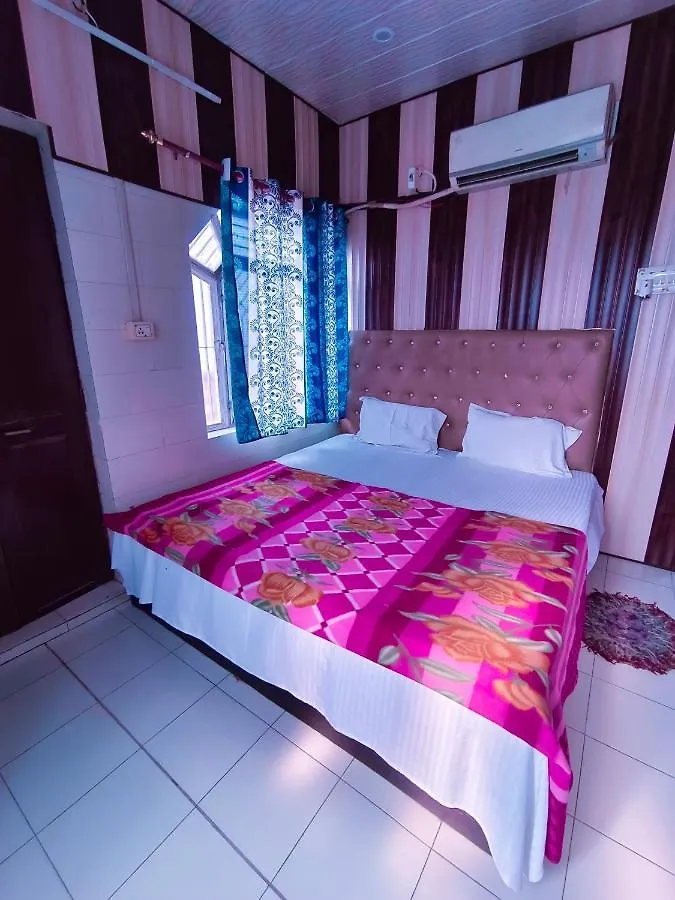 Hotel India Inn Walking Distance From Taj Mahal-- Rooftop Taj Mahal View Agra  0*, Agra (Uttar Pradesh)
