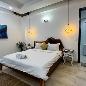 Avatar Living @safdarjung Enclave 3*, Дели Индия