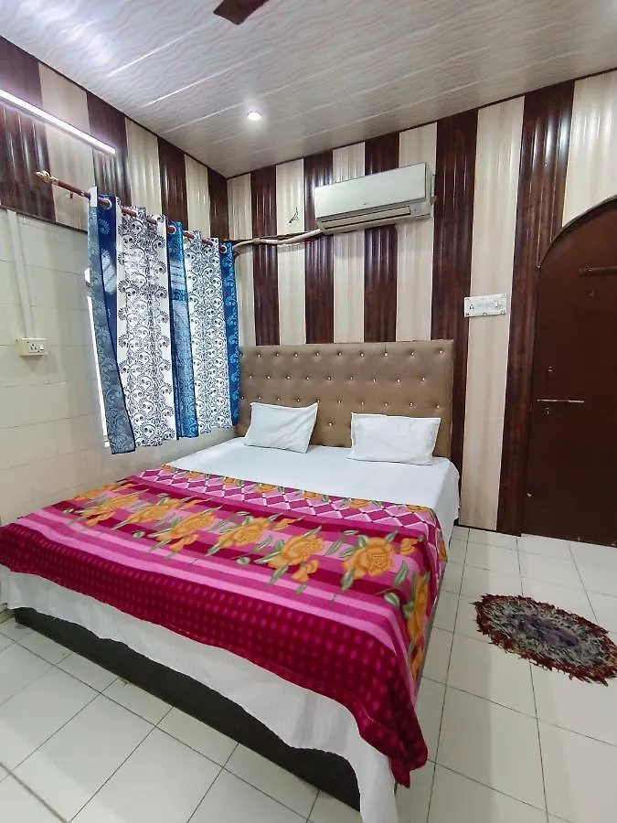 Gasthof Hotel India Inn Walking Distance From Taj Mahal-- Rooftop Taj Mahal View Agra  Indien