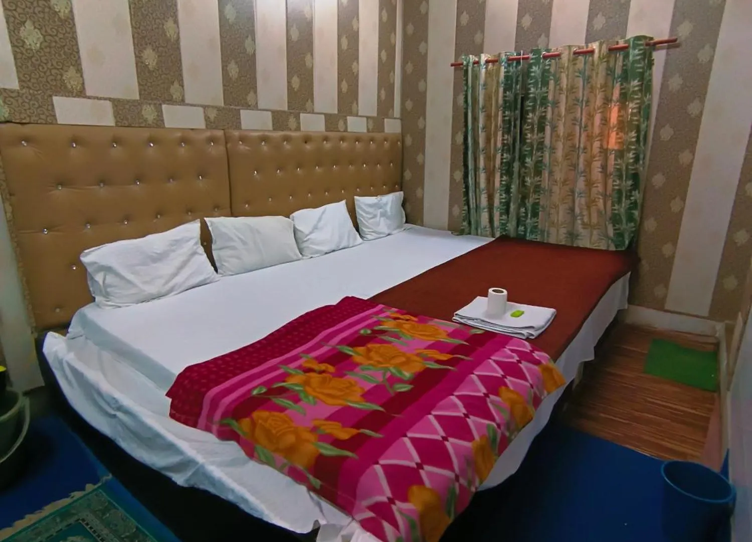 Hotel India Inn Walking Distance From Taj Mahal-- Rooftop Taj Mahal View Agra  Agra (Uttar Pradesh)