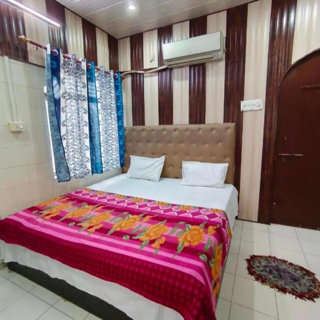 Hotel India Inn Walking Distance From Taj Mahal-- Rooftop Taj Mahal View Agra  0*, Agra (Uttar Pradesh)